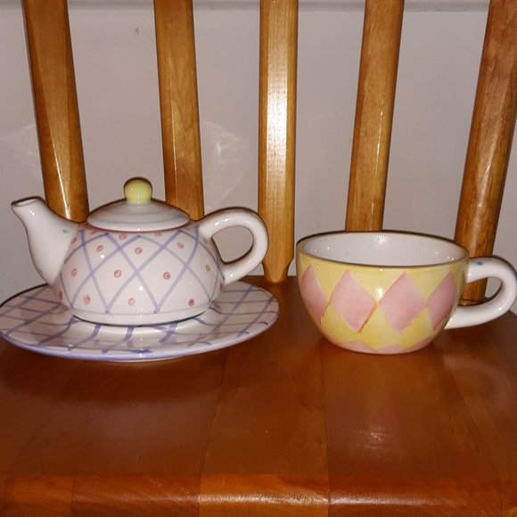 Other - New 4 Piece Decorative Ceramic Tea Pot Set